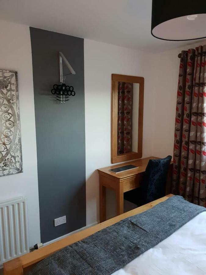 Chic Flat At Hairmyres Hospital & Train Station Apartamento East Kilbride Exterior foto